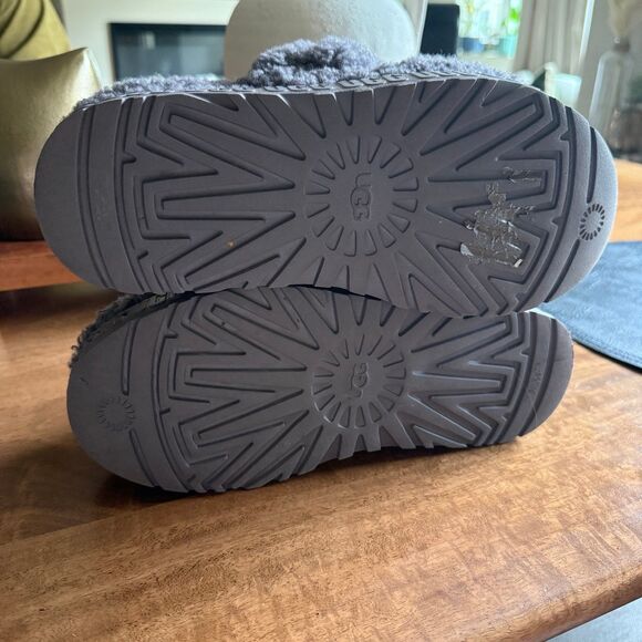 Ugg Women's Oh Fluffita Natural Sandals. - Picture 6 of 7